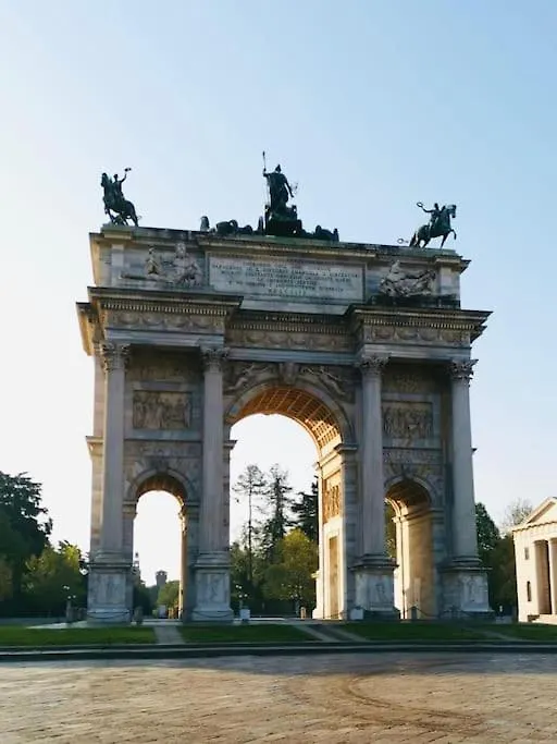 Arco Della Pace Charm Apartment-1