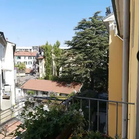 Arco Della Pace Charm Apartment-2